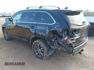 2019 Toyota Highlander SE with VIN 5TDKZRFH9KS332308, listed as a IAAI auction lot 42659392 with 68,333 mi miles and . Bid and sale history available at DreamBid. Image 3.