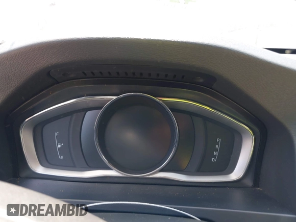 2014 Volvo S60 T5 z VIN YV1612FSXE2277644, wystawiony jako IAAI lot #42405453 z przebiegiem Nie podano mil oraz . Historia ofert i sprzedaży dostępna na DreamBid. Obrazek 7.