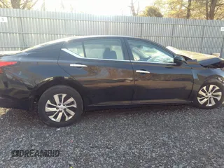 2022 Nissan Altima 2.5 S with VIN 1N4BL4BV2NN416180, listed as a IAAI auction lot 41656960 with 51,161 mi miles. Bid and sale history available at carsss.com. Image 13.
