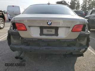 2011 BMW 3 Series 328i z VIN WBAKE5C52BE573743, wystawiony jako Copart lot #42547735 z przebiegiem 167 022 mil mil oraz Szkoda całkowita • Salvage title. Historia ofert i sprzedaży dostępna na DreamBid. Obrazek 6.