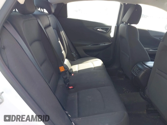 2018 Chevrolet Malibu LT z VIN 1G1ZD5ST7JF113869, wystawiony jako IAAI lot #42188467 z przebiegiem 104 531 mil mil oraz . Historia ofert i sprzedaży dostępna na DreamBid. Obrazek 8.