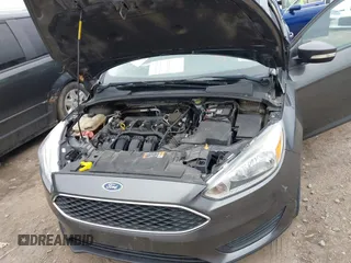 2016 Ford Focus SE with VIN 1FADP3F22GL201887, listed as a IAAI auction lot 41918923 with 119,198 mi miles. Bid and sale history available at carsss.com. Image 10.