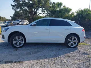 2023 Audi Q8 Prestige z VIN WA1CVBF18PD007608, wystawiony jako IAAI lot #42351075 z przebiegiem 28 278 mil mil oraz . Historia ofert i sprzedaży dostępna na DreamBid. Obrazek 14.