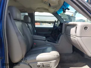 2003 Chevrolet Silverado 1500 LT with VIN 1GCEK19T83E128013, listed as a IAAI auction lot 41765827 with 195,646 mi miles. Bid and sale history available at carsss.com. Image 5.