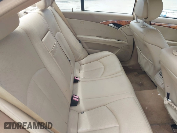 2009 Mercedes-Benz E Luxury 3.5L with VIN WDBUF87X09B418737, listed as a IAAI auction lot 42114852 with 93,014 mi miles. Bid and sale history available at carsss.com. Image 8.