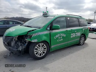 2014 Toyota Sienna XLE z VIN 5TDYK3DC0ES469662, wystawiony jako Copart lot #49322295 z przebiegiem 187 160 mil mil oraz Szkoda całkowita • Salvage title. Historia ofert i sprzedaży dostępna na DreamBid. Obrazek 1.