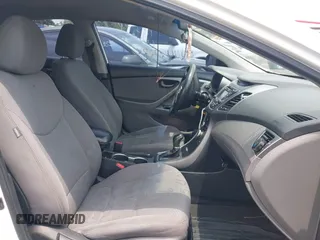 2014 Hyundai Elantra SE z VIN 5NPDH4AE3EH465796, wystawiony jako IAAI lot #42448535 z przebiegiem 187 853 mil mil oraz . Historia ofert i sprzedaży dostępna na DreamBid. Obrazek 5.