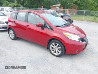 2014 Nissan Note S Plus z VIN 3N1CE2CP1EL392003, wystawiony jako IAAI lot #42506811 z przebiegiem 105 351 mil mil oraz . Historia ofert i sprzedaży dostępna na DreamBid. Obrazek 1.