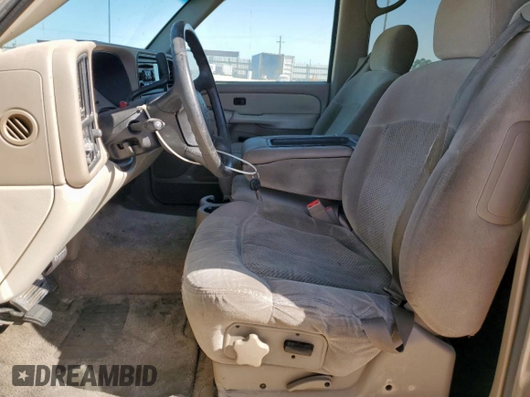 2002 Chevrolet Tahoe LS with VIN 1GNEC13T02R130570, listed as a Copart auction lot 61617185 with 166,467 mi miles and Clean title. Bid and sale history available at DreamBid. Image 7.