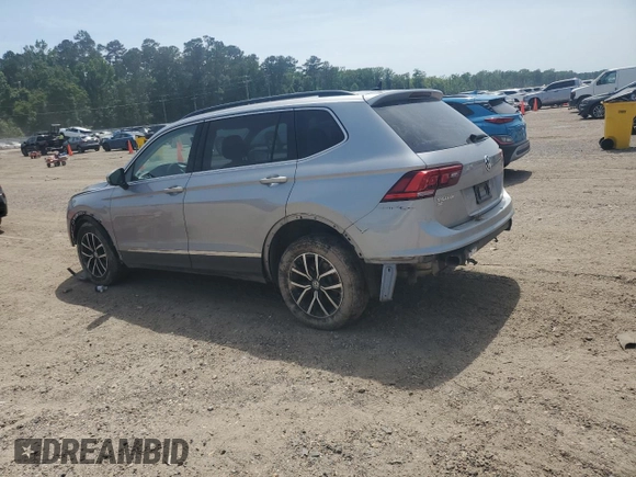2021 Volkswagen Tiguan SE z VIN 3VV3B7AX9MM086196, wystawiony jako Copart lot #56989655 z przebiegiem 67 004 mil mil oraz Szkoda całkowita • Salvage title. Historia ofert i sprzedaży dostępna na DreamBid. Obrazek 2.