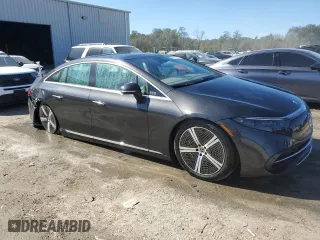 2023 Mercedes-Benz EQS with VIN W1KCG2DBXPA033002, listed as a Copart auction lot 42047594 with 8,826 mi miles. Bid and sale history available at carsss.com. Image 4.
