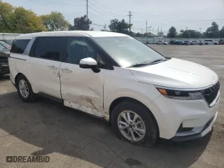 2024 Kia Carnival LX with VIN KNDNB4H3XR6303335, listed as a Copart auction lot 71558034 with 13,389 mi miles and Salvage Title. Bid and sale history available at carsss.com. Image 4.