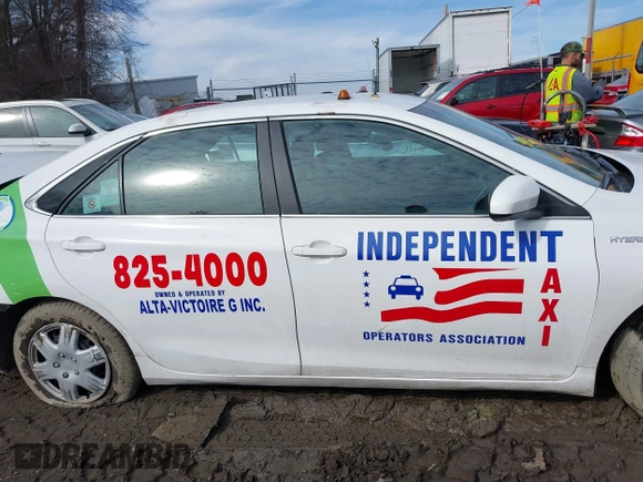 2017 Toyota Camry Hybrid LE with VIN 4T1BD1FK3HU206313, listed as a IAAI auction lot 41479110 with 416,578 mi miles. Bid and sale history available at carsss.com. Image 13.