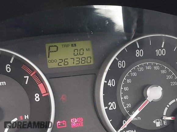 2006 Hyundai Accent GLS with VIN KMHCN46C46U012561, listed as a IAAI auction lot 41750609 with 286,770 mi miles. Bid and sale history available at carsss.com. Image 7.