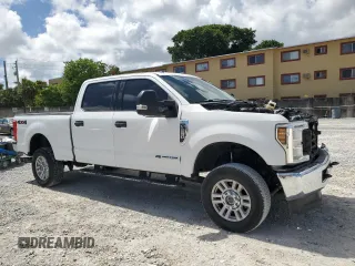 2019 Ford F-250 XL with VIN 1FT7W2BT6KED74084, listed as a Copart auction lot 62181815 with 113,591 mi miles and Non repairable. Bid and sale history available at DreamBid. Image 4.