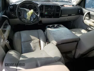 2007 Chevrolet Silverado 1500 LT w/1LT with VIN 3GCEC13J87G501215, listed as a Copart auction lot 45108135 with 216,522 mi miles and Salvage Title. Bid and sale history available at carsss.com. Image 8.