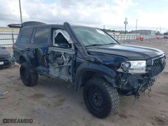 2016 Toyota Land Cruiser with VIN JTMCY7AJ8G4044577, listed as a IAAI auction lot 41482125 with 140,971 mi miles. Bid and sale history available at carsss.com. Image 1.
