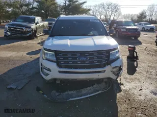 2017 Ford Explorer XLT with VIN 1FM5K8D81HGC53017, listed as a Copart auction lot 43862175 with 210,363 mi miles and Salvage Title. Bid and sale history available at carsss.com. Image 5.