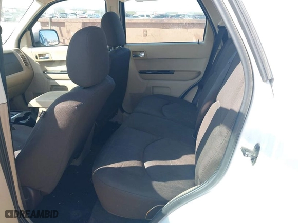 2008 Mazda Tribute Grand Touring with VIN 4F2CZ02Z88KM07496, listed as a IAAI auction lot 41858363 with 193,789 mi miles. Bid and sale history available at carsss.com. Image 8.