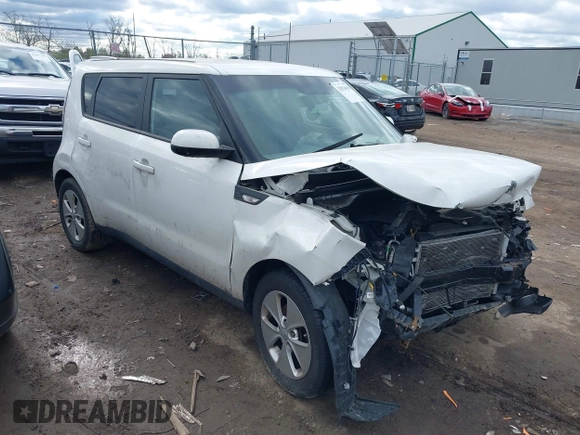 2014 Kia Soul with VIN KNDJN2A27E7010962, listed as a IAAI auction lot 42024098 with 97,370 mi miles. Bid and sale history available at carsss.com. Image 1.