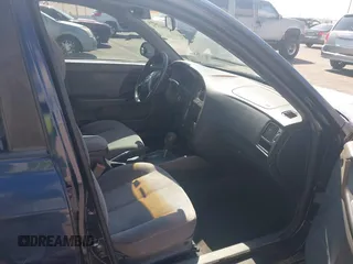 2005 Hyundai Elantra GLS с VIN KMHDN46D25U070079, выставлен на аукционе IAAI как лот 42206576 с пробегом 213 948 миль миль и . История ставок и продаж доступна на DreamBid. Изображение 5.