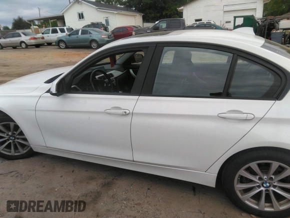 2018 BMW 3 Series 320i with VIN WBA8E1G57JNU91633, listed as a IAAI auction lot 42065119 with 55,062 mi miles. Bid and sale history available at carsss.com. Image 14.