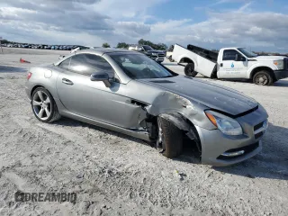 2012 Mercedes-Benz SLK 350 z VIN WDDPK5HA8CF014674, wystawiony jako Copart lot #43035715 z przebiegiem 79 506 mil mil oraz Nie do naprawy • Non repairable. Historia ofert i sprzedaży dostępna na DreamBid. Obrazek 4.
