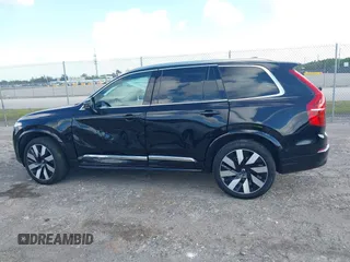 2024 Volvo XC90 Plus с VIN YV4H60LEXR1245014, выставлен на аукционе IAAI как лот 42161764 с пробегом 5 701 миль миль и . История ставок и продаж доступна на DreamBid. Изображение 15.
