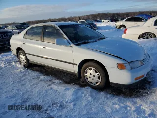 1995 Honda Accord LX with VIN 1HGCD5633SA075239, listed as a Copart auction lot 41386425 with 244,611 mi miles and Salvage Title. Bid and sale history available at carsss.com. Image 4.