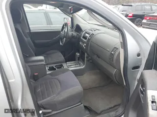 2006 Nissan Pathfinder SE with VIN 5N1AR18UX6C633759, listed as a IAAI auction lot 41392283 with 254,335 mi miles. Bid and sale history available at carsss.com. Image 5.
