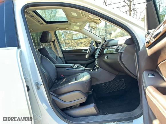 2016 Mercedes-Benz GLE with VIN 4JGDA5HB4GA812595, listed as a Copart auction lot 49528295 with 143,414 mi miles and Clean Title. Bid and sale history available at carsss.com. Image 9.