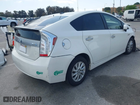 2014 Toyota Prius z VIN JTDKN3DP6E3050927, wystawiony jako IAAI lot #41871777 z przebiegiem 155 040 mil mil oraz . Historia ofert i sprzedaży dostępna na DreamBid. Obrazek 4.