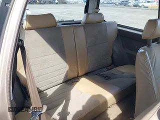1986 Honda Civic z VIN JHMAH5325GS018658, wystawiony jako IAAI lot #41946339 z przebiegiem 69 518 mil mil oraz . Historia ofert i sprzedaży dostępna na DreamBid. Obrazek 8.