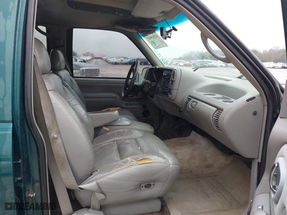 1996 Chevrolet Tahoe with VIN 1GNEK13R1TJ388054, listed as a IAAI auction lot 41368047 with 155,138 mi miles. Bid and sale history available at carsss.com. Image 5.
