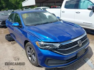 2024 Volkswagen Jetta SE with VIN 3VWEM7BU9RM007894, listed as a IAAI auction lot 42116799 with 35,023 mi miles and . Bid and sale history available at DreamBid. Image 1.