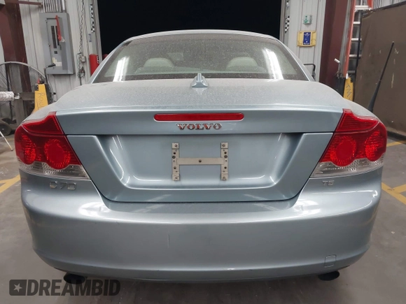 2008 Volvo C70 z VIN YV1MC67258J055210, wystawiony jako IAAI lot #42076472 z przebiegiem 110 427 mil mil oraz . Historia ofert i sprzedaży dostępna na DreamBid. Obrazek 16.