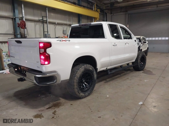 2019 Chevrolet Silverado 1500 LT with VIN 1GCRYDED6KZ267452, listed as a IAAI auction lot 41211816 with 90,803 mi miles. Bid and sale history available at carsss.com. Image 4.