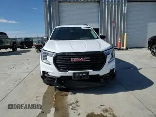 2024 GMC Terrain SLT z VIN 3GKALPEG7RL393252, wystawiony jako Copart lot #49613645 z przebiegiem 12 646 mil mil oraz Szkoda całkowita • Salvage title. Historia ofert i sprzedaży dostępna na DreamBid. Obrazek 12.