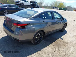 2024 Nissan Versa SR z VIN 3N1CN8FV9RL865083, wystawiony jako IAAI lot #42193458 z przebiegiem 5 774 mil mil oraz . Historia ofert i sprzedaży dostępna na DreamBid. Obrazek 4.