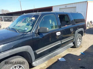 2005 Chevrolet Suburban LS z VIN 3GNEC16Z25G158598, wystawiony jako IAAI lot #41266791 z przebiegiem 237 191 mil mil oraz . Historia ofert i sprzedaży dostępna na DreamBid. Obrazek 6.