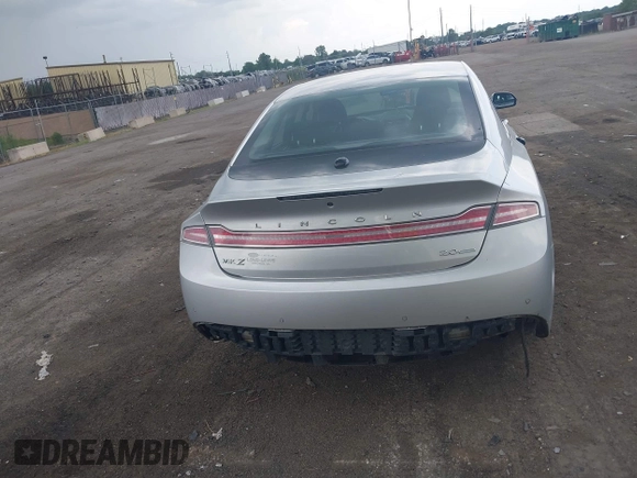 2013 Lincoln MKZ z VIN 3LN6L2G98DR803528, wystawiony jako IAAI lot #42573341 z przebiegiem 140 006 mil mil oraz . Historia ofert i sprzedaży dostępna na DreamBid. Obrazek 16.