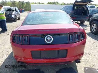 2014 Ford Mustang V6 с VIN 1ZVBP8AM8E5305838, выставлен на аукционе IAAI как лот 41923695 с пробегом 119 831 миль миль и . История ставок и продаж доступна на DreamBid. Изображение 16.