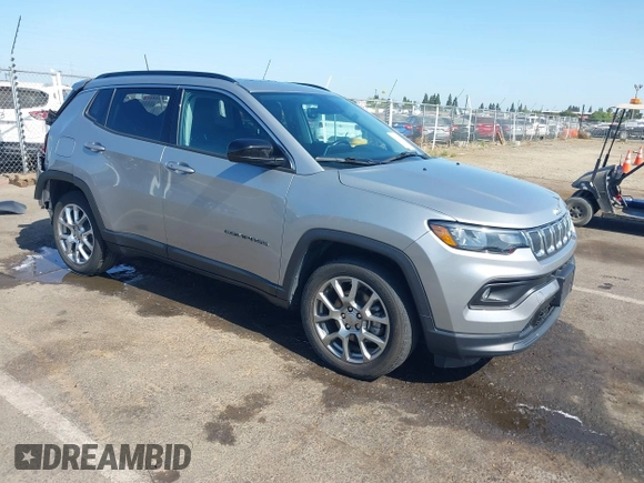2022 Jeep Compass Latitude Lux with VIN 3C4NJDFB9NT170662, listed as a IAAI auction lot 42500321 with 57,782 mi miles and . Bid and sale history available at DreamBid. Image 1.