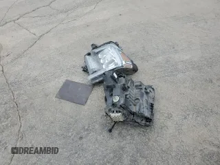 2020 GMC Sierra 2500HD AT4 z VIN 1GT49PEY1LF185174, wystawiony jako Copart lot #86486144 z przebiegiem 115 685 mil mil oraz Szkoda całkowita • Salvage title. Historia ofert i sprzedaży dostępna na DreamBid. Obrazek 12.