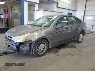 2009 Ford Focus SE with VIN 1FAHP35N39W235044, listed as a Copart auction lot 52953995 with 233,367 mi miles and Salvage Title. Bid and sale history available at carsss.com. Image 1.