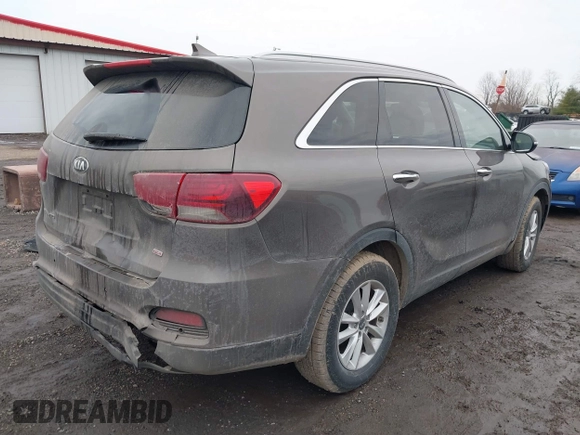 2019 Kia Sorento LX with VIN 5XYPG4A36KG498972, listed as a IAAI auction lot 41451765 with 82,339 mi miles. Bid and sale history available at carsss.com. Image 4.