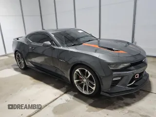 2017 Chevrolet Camaro 2SS with VIN 1G1FG1R77H0147500, listed as a Copart auction lot 59810715 with 68,712 mi miles and Clean title. Bid and sale history available at DreamBid. Image 4.