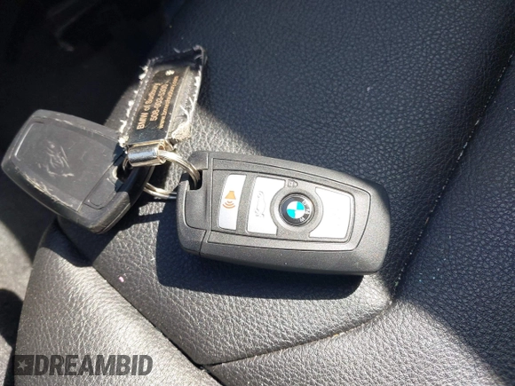2018 BMW 3 Series 320i xDrive with VIN WBA8A3C53JA489544, listed as a IAAI auction lot 41948325 with 68,322 mi miles and . Bid and sale history available at DreamBid. Image 11.
