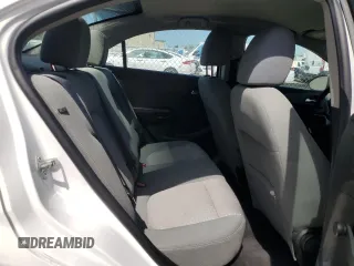 2012 Chevrolet Sonic LS z VIN 1G1JA5SH5C4135658, wystawiony jako Copart lot #58280565 z przebiegiem 140 279 mil mil oraz Czysty tytuł • Clean title. Historia ofert i sprzedaży dostępna na DreamBid. Obrazek 10.