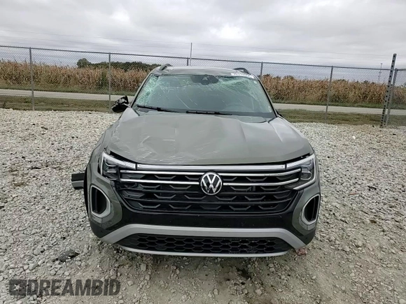 2024 Volkswagen Atlas Peak Edition SE with VIN 1V2CR2CA4RC575859, listed as a Copart auction lot 76310634 with 1,228 mi miles and Salvage title. Bid and sale history available at DreamBid. Image 11.